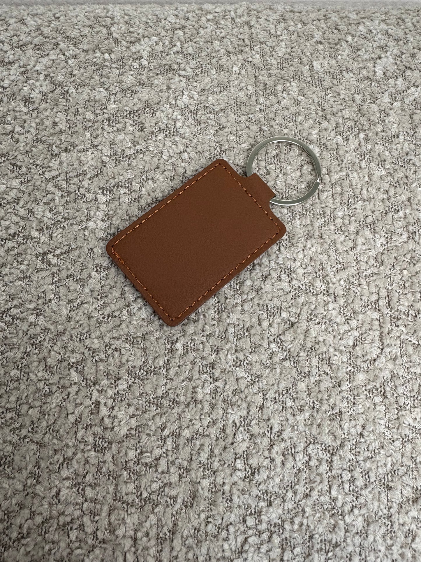Porte clé en simili cuir Vierge
